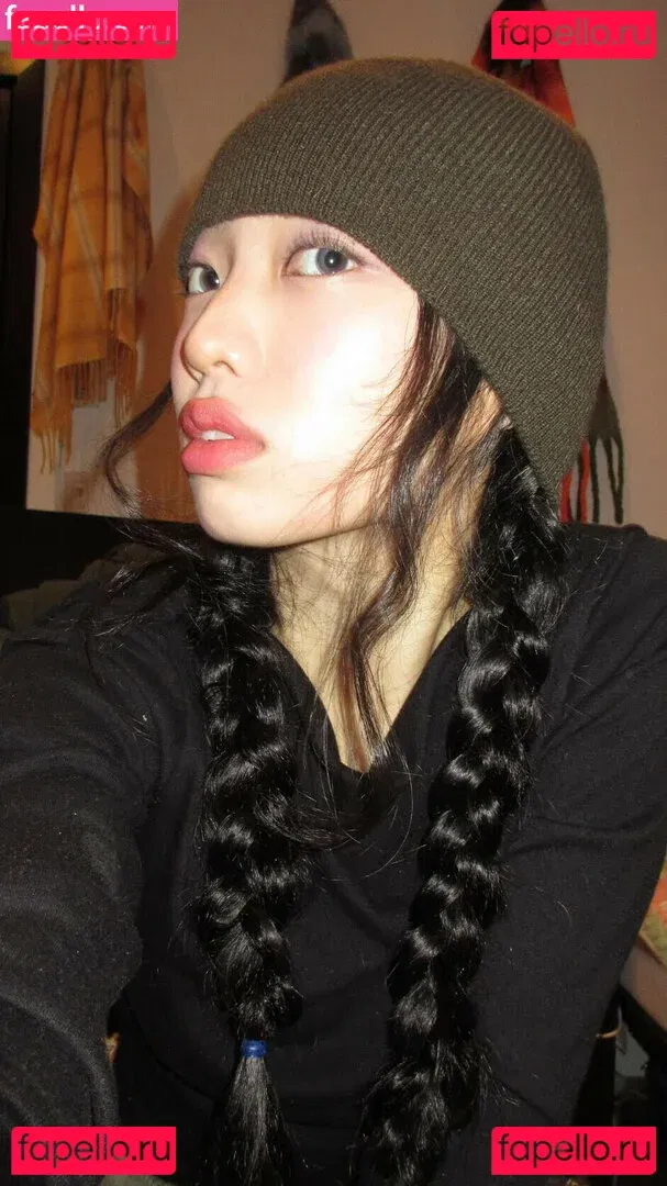 Yujin Onlyfans Photo Gallery 