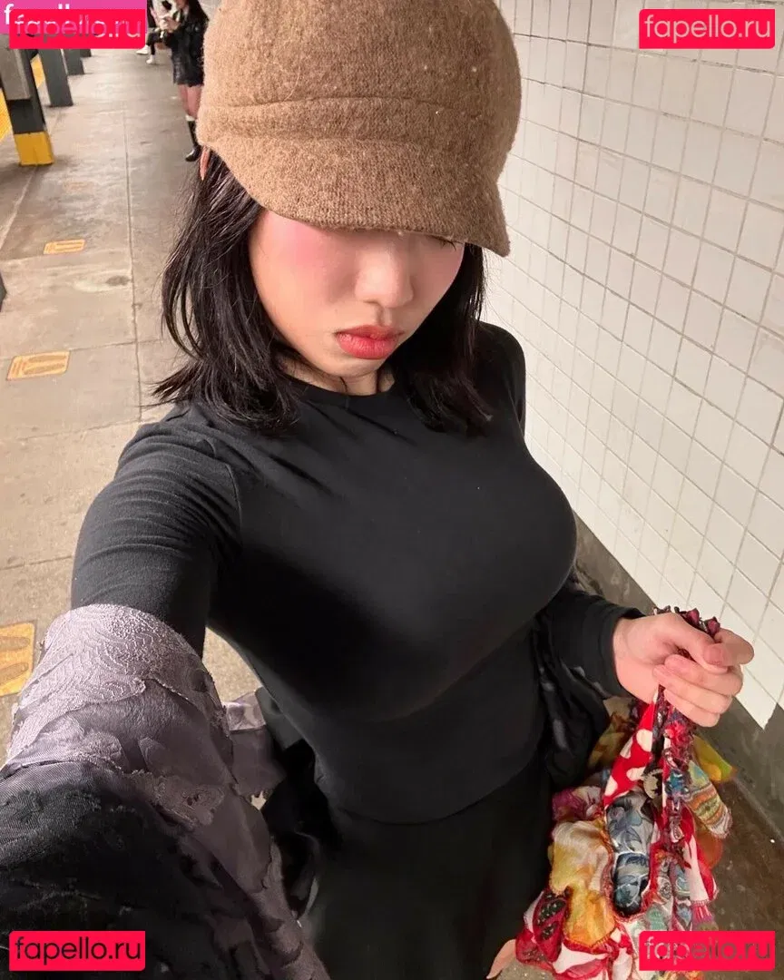 Yujin Onlyfans Photo Gallery 