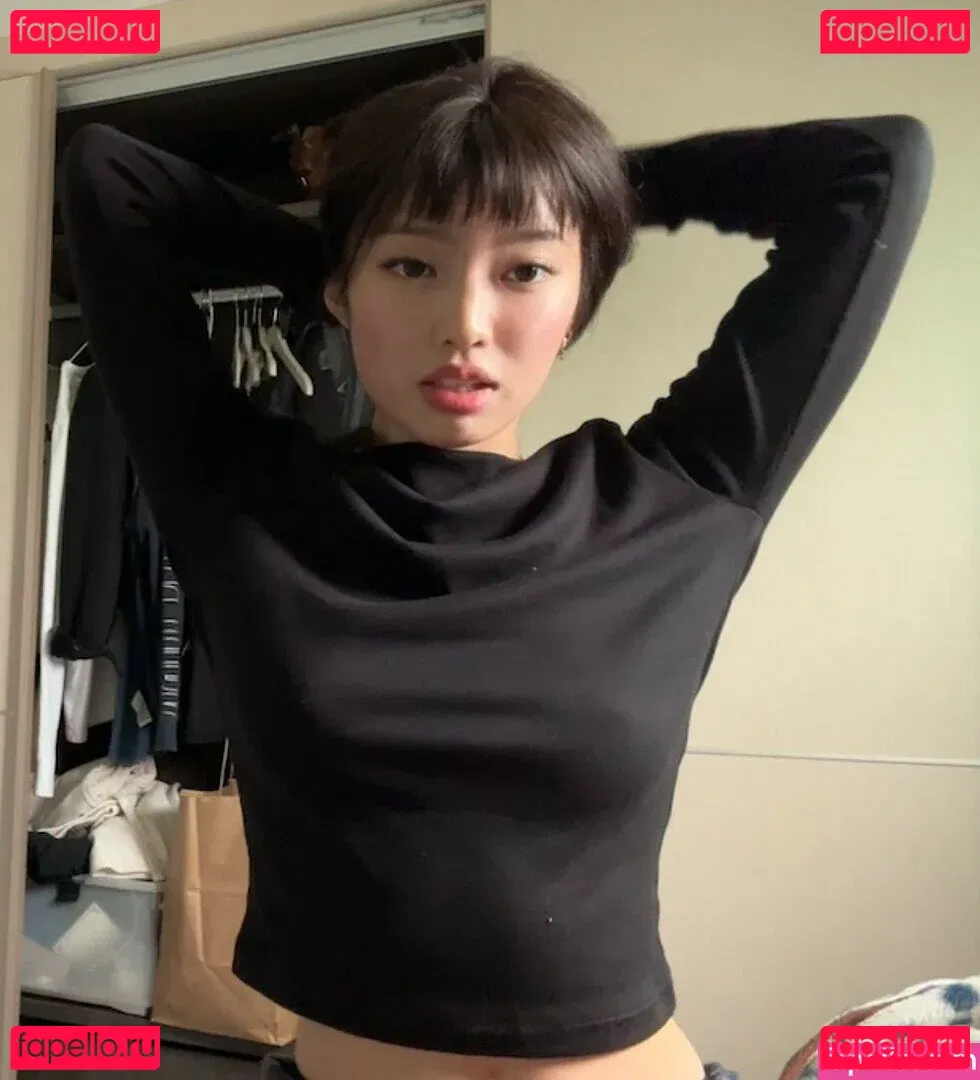 Yujin Onlyfans Photo Gallery 