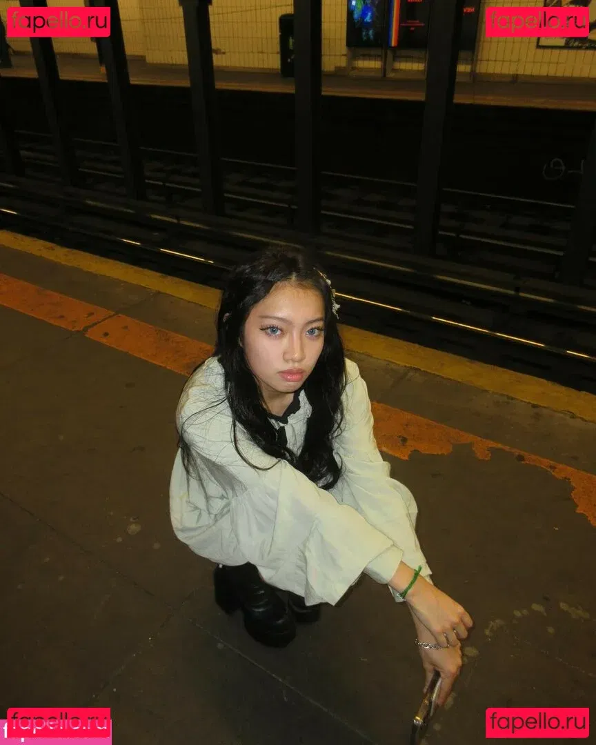 Yujin Onlyfans Photo Gallery 