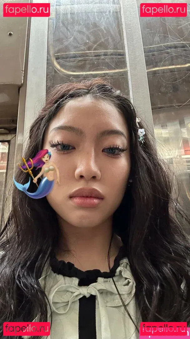 Yujin Onlyfans Photo Gallery 