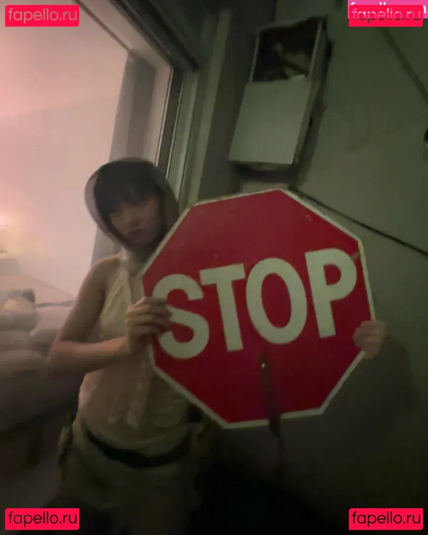 Yujin Onlyfans Photo Gallery 