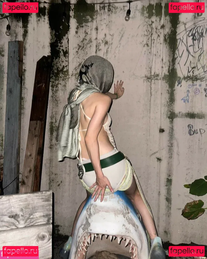 Yujin Onlyfans Photo Gallery 