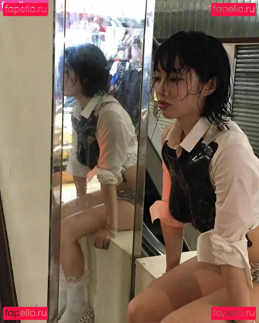 Yujin Onlyfans Photo Gallery 