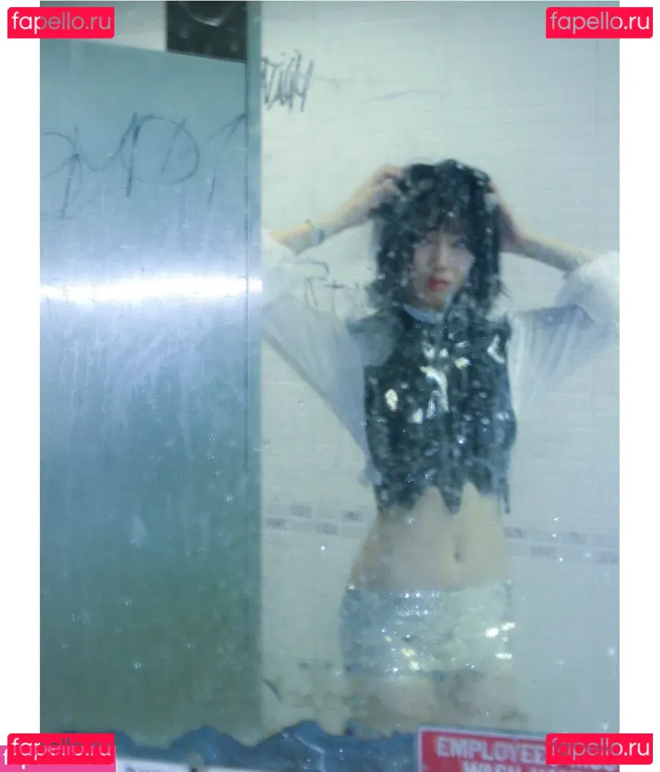 Yujin Onlyfans Photo Gallery 