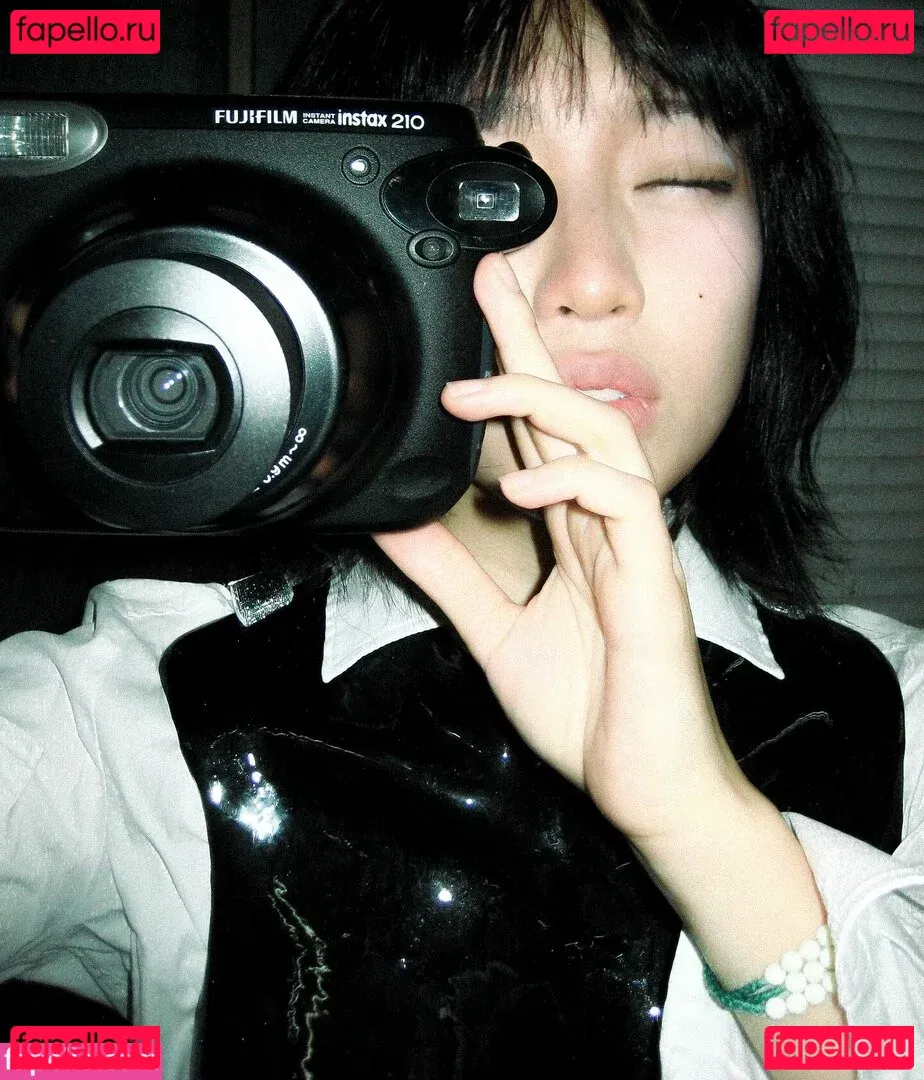 Yujin Onlyfans Photo Gallery 