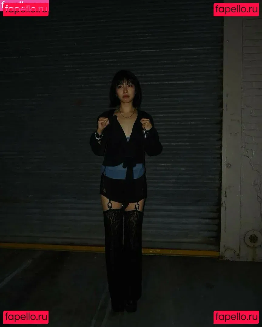 Yujin Onlyfans Photo Gallery 