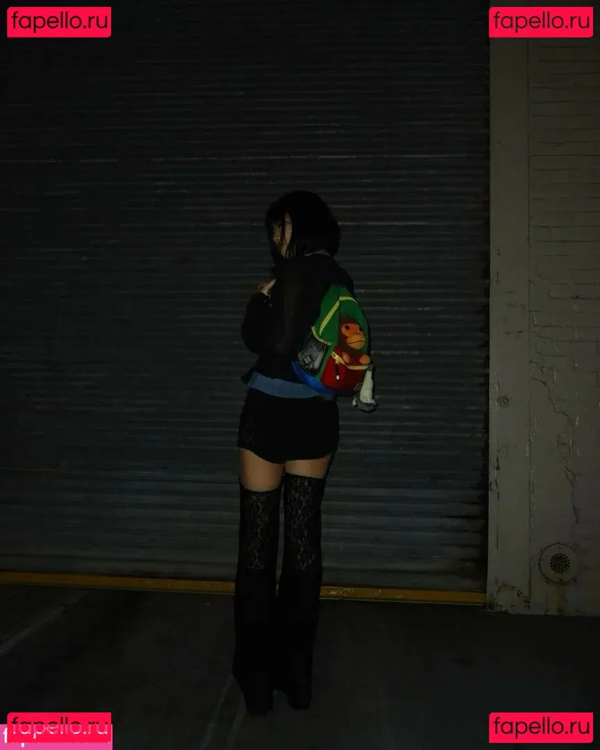 Yujin Onlyfans Photo Gallery 