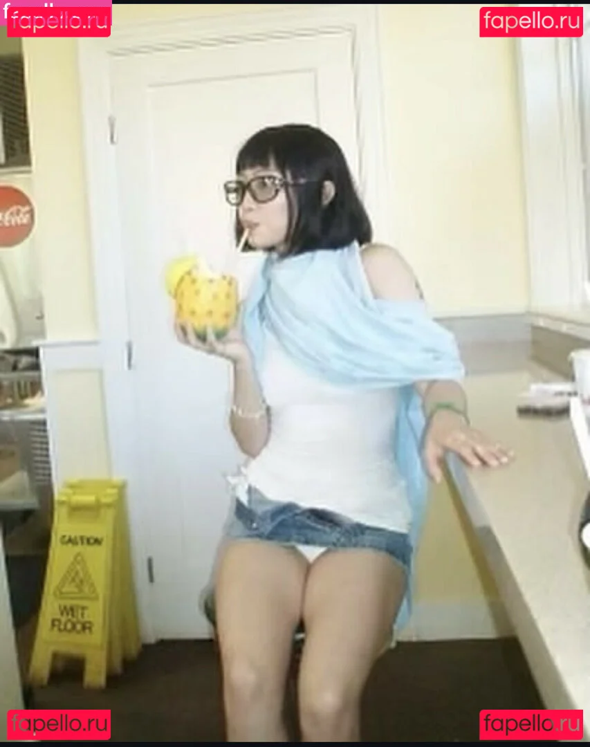 Yujin Onlyfans Photo Gallery 