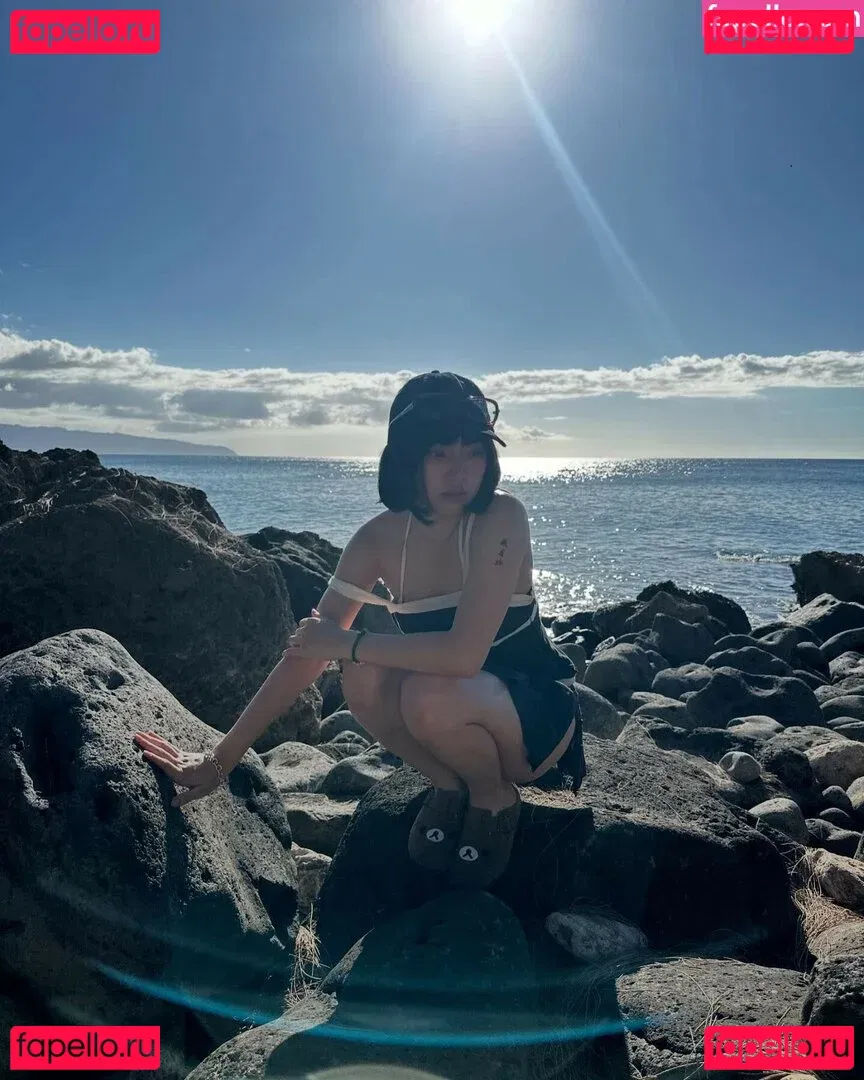 Yujin Onlyfans Photo Gallery 