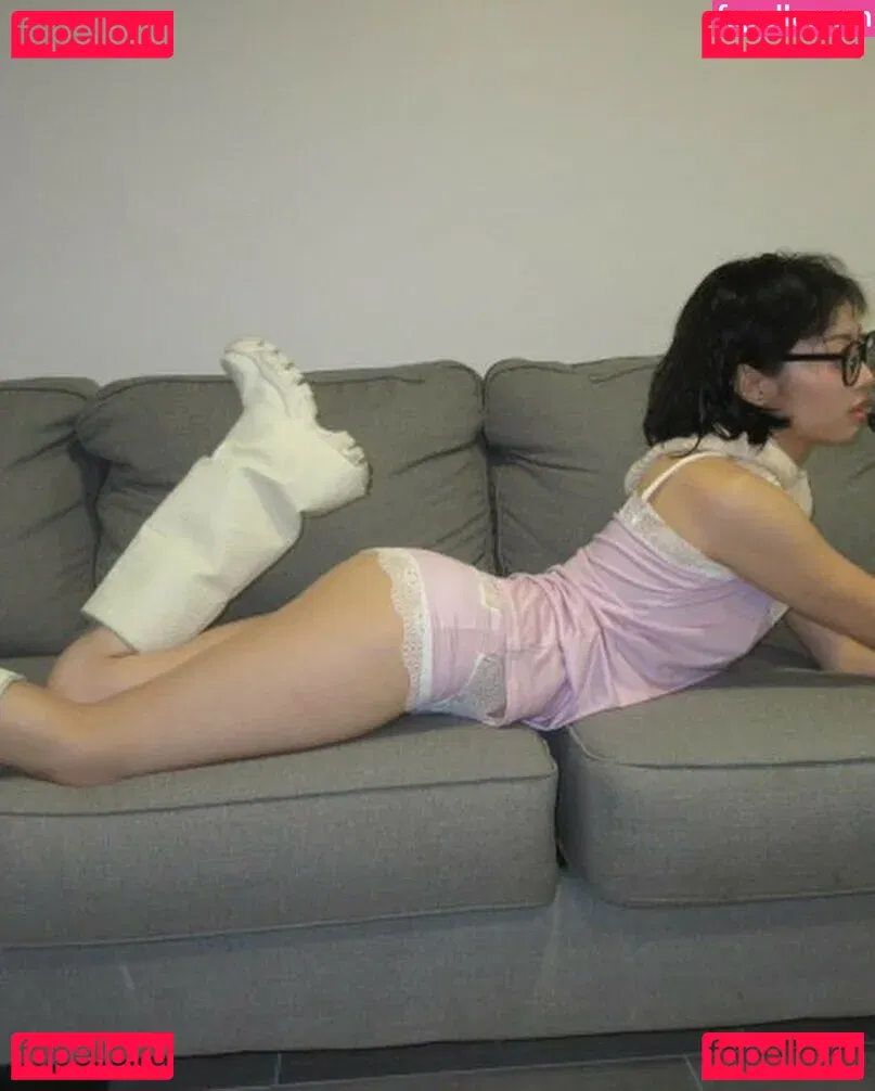 Yujin Onlyfans Photo Gallery 