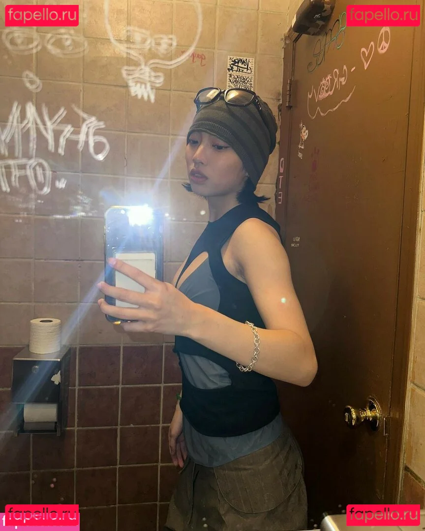 Yujin Onlyfans Photo Gallery 