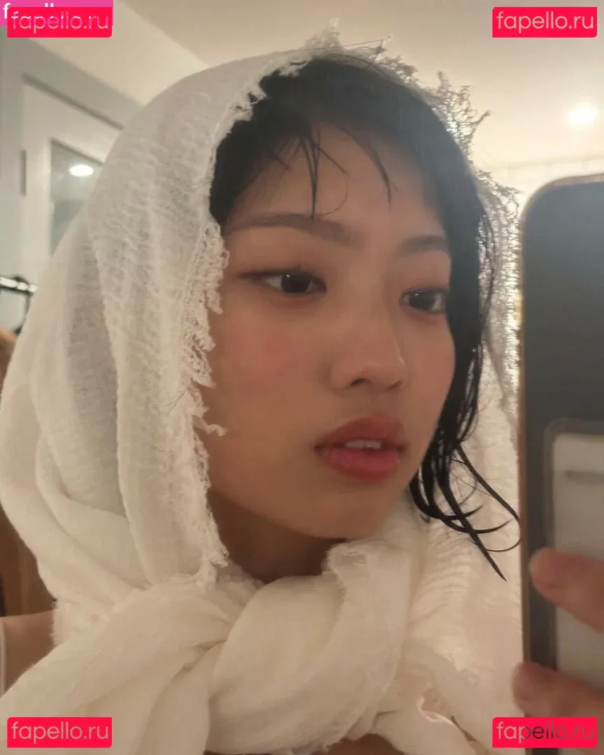 Yujin Onlyfans Photo Gallery 