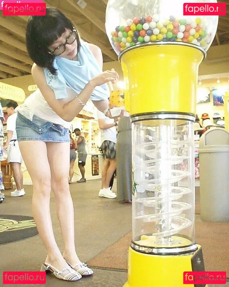 Yujin Onlyfans Photo Gallery 