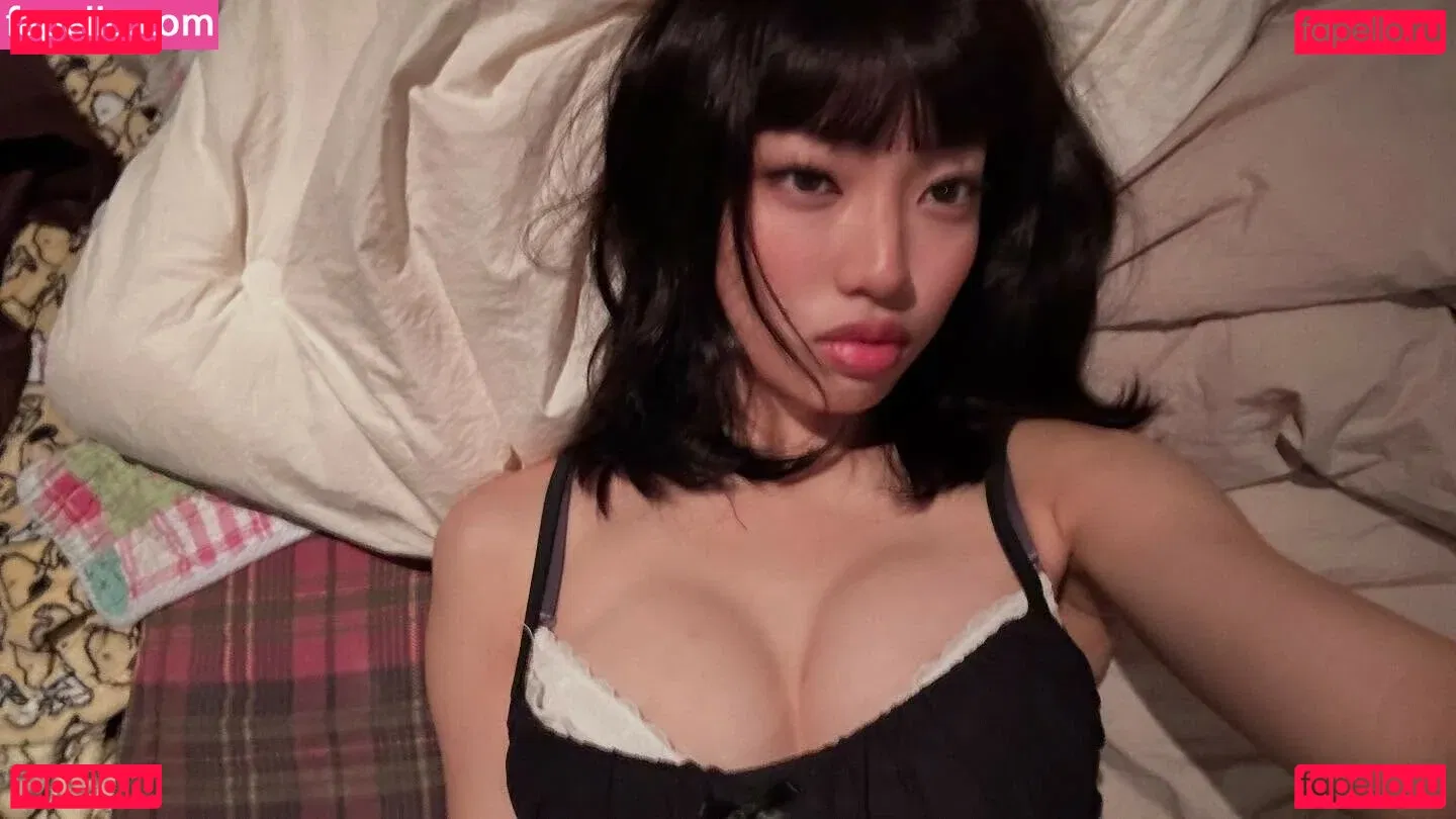 Yujin Onlyfans Photo Gallery 