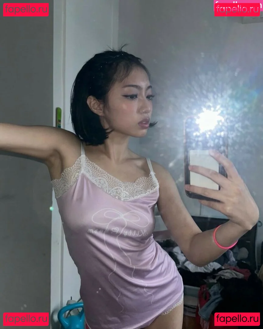 Yujin Onlyfans Photo Gallery 