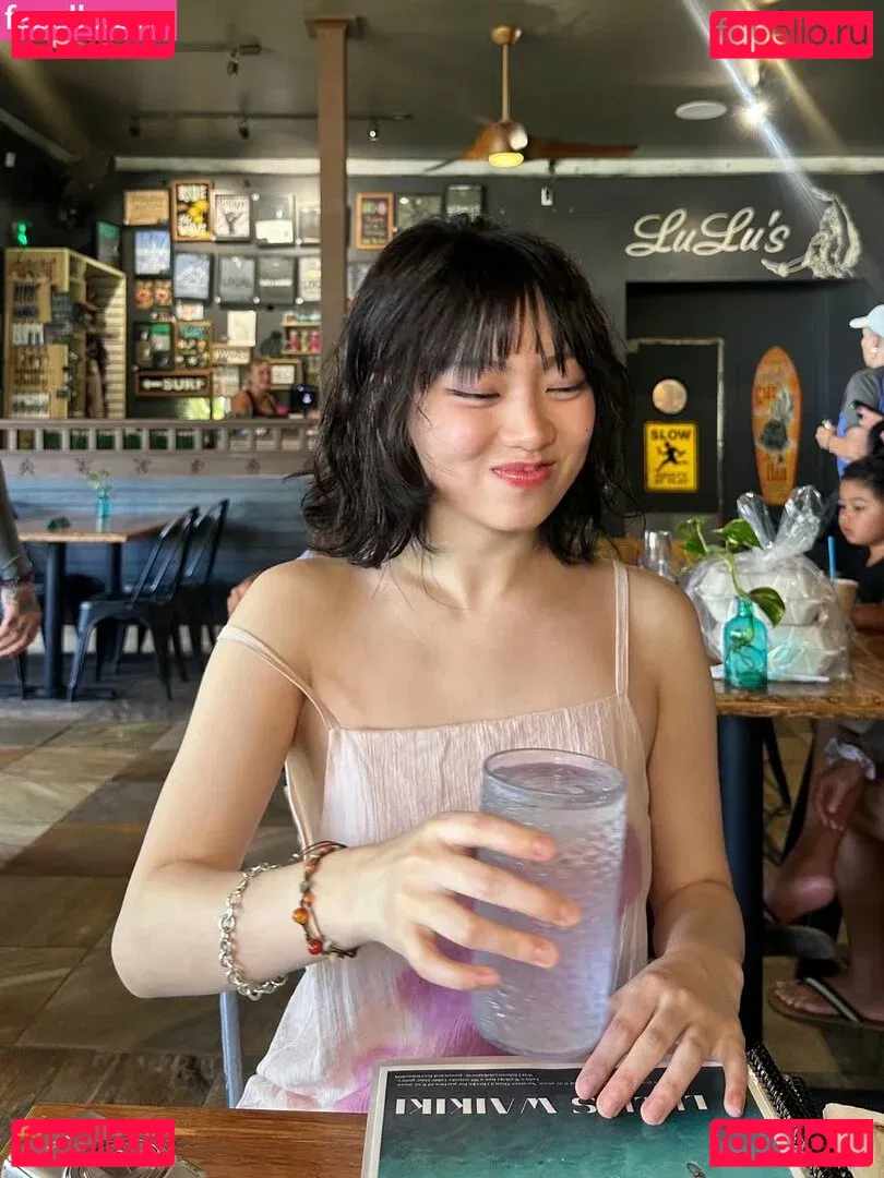 Yujin Onlyfans Photo Gallery 