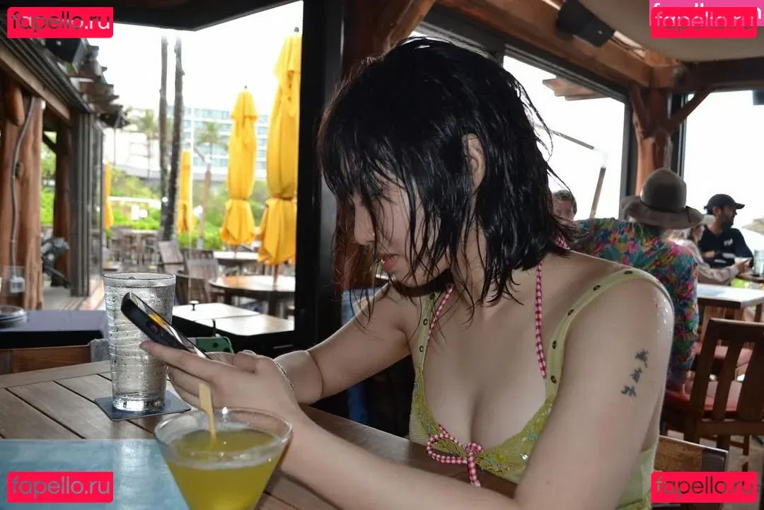 Yujin Onlyfans Photo Gallery 