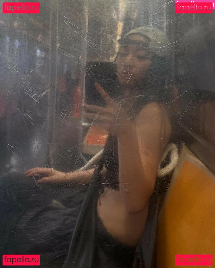 Yujin Onlyfans Photo Gallery 