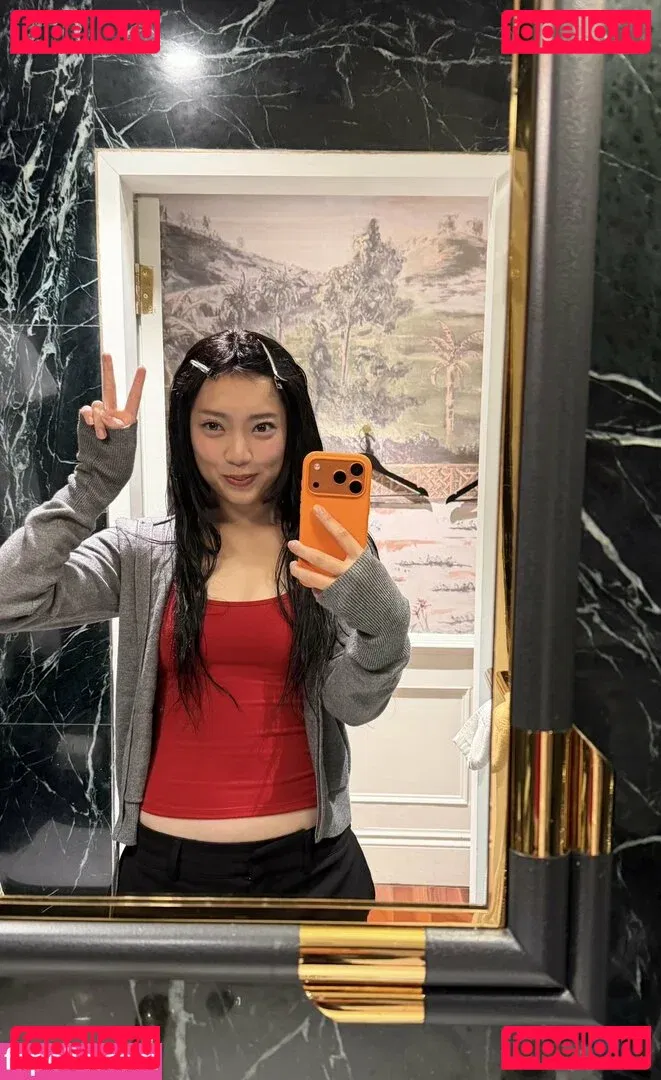 Yujin Onlyfans Photo Gallery 