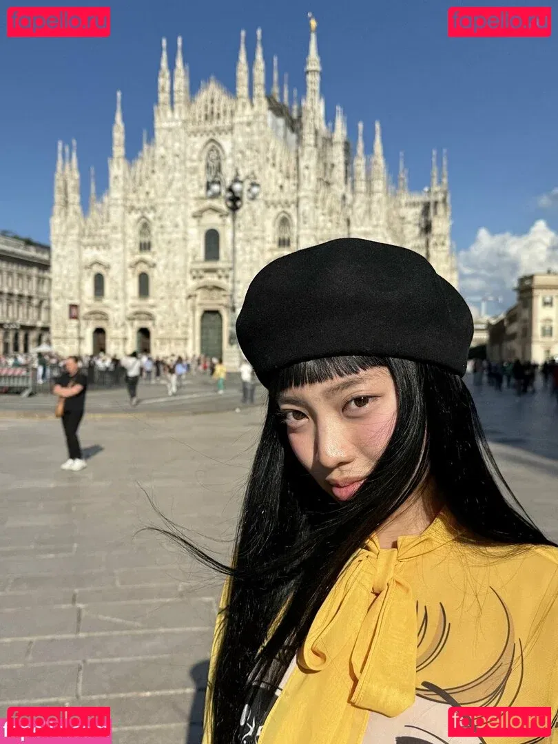 Yujin Onlyfans Photo Gallery 