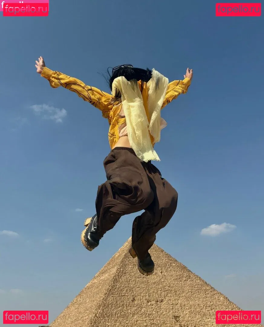 Yujin Onlyfans Photo Gallery 