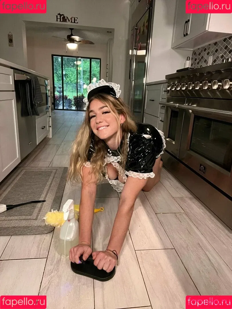 Livvalittle Onlyfans Photo Gallery 