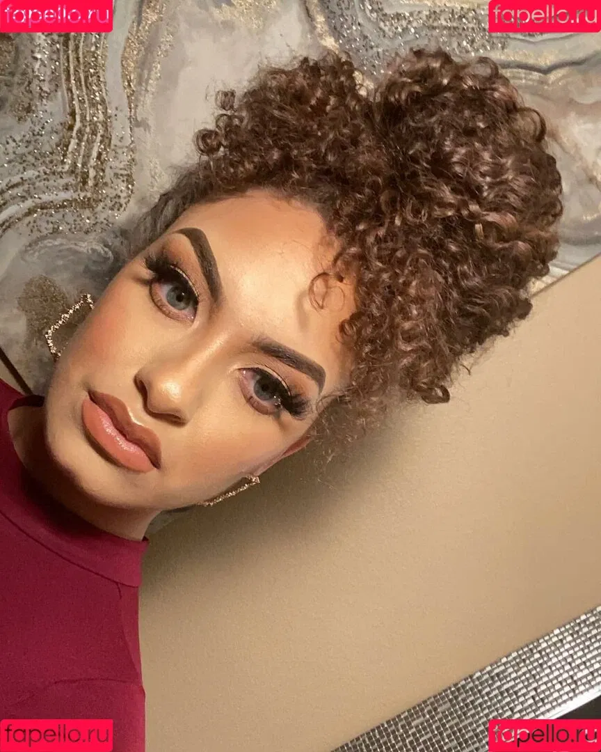 Kennedy Norwood Onlyfans Photo Gallery 