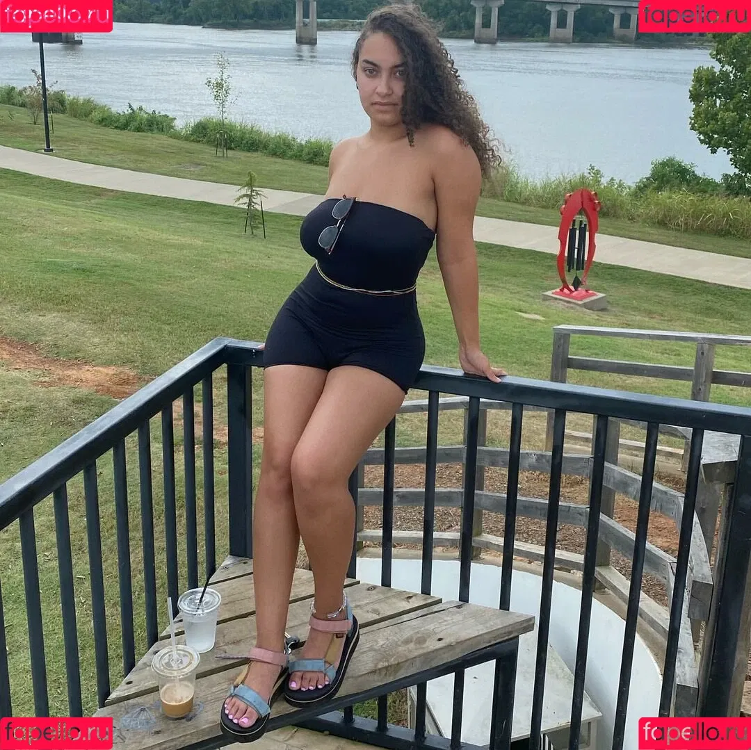 Kennedy Norwood Onlyfans Photo Gallery 