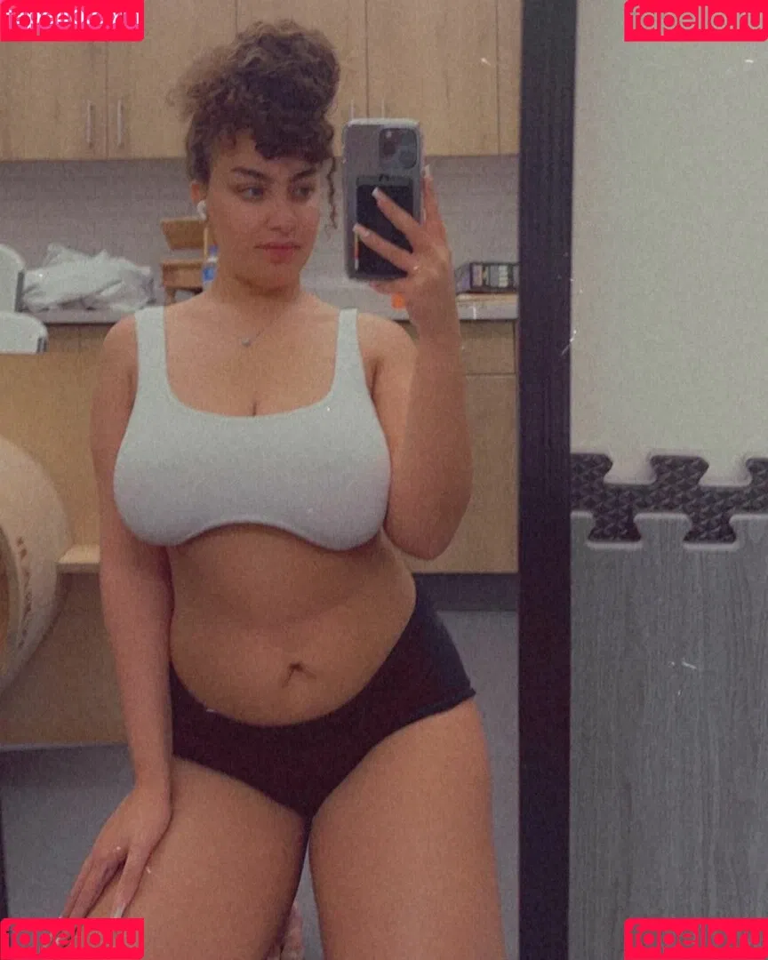 Kennedy Norwood Onlyfans Photo Gallery 