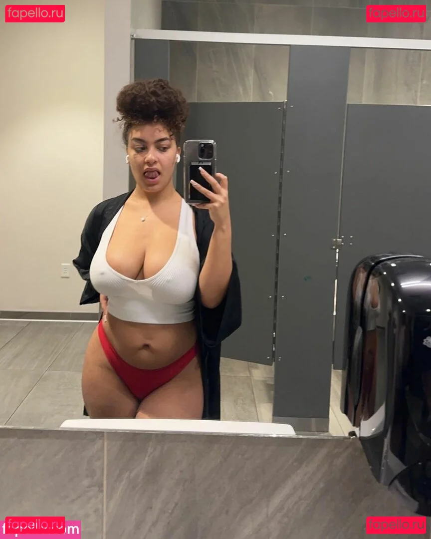 Kennedy Norwood Onlyfans Photo Gallery 