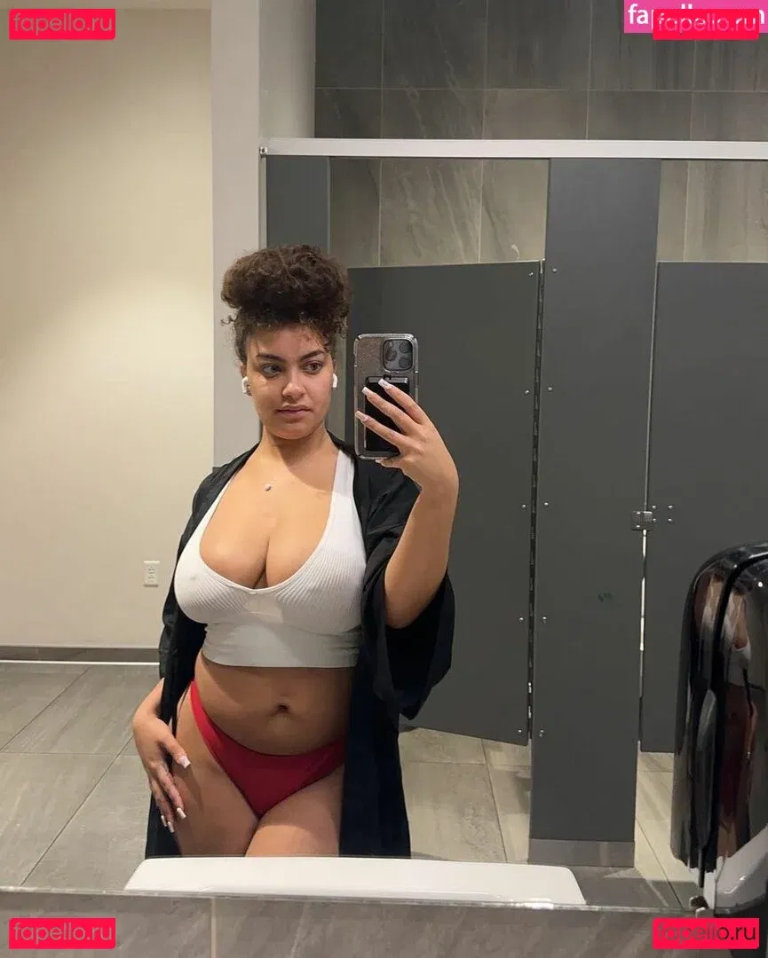 Kennedy Norwood Onlyfans Photo Gallery 
