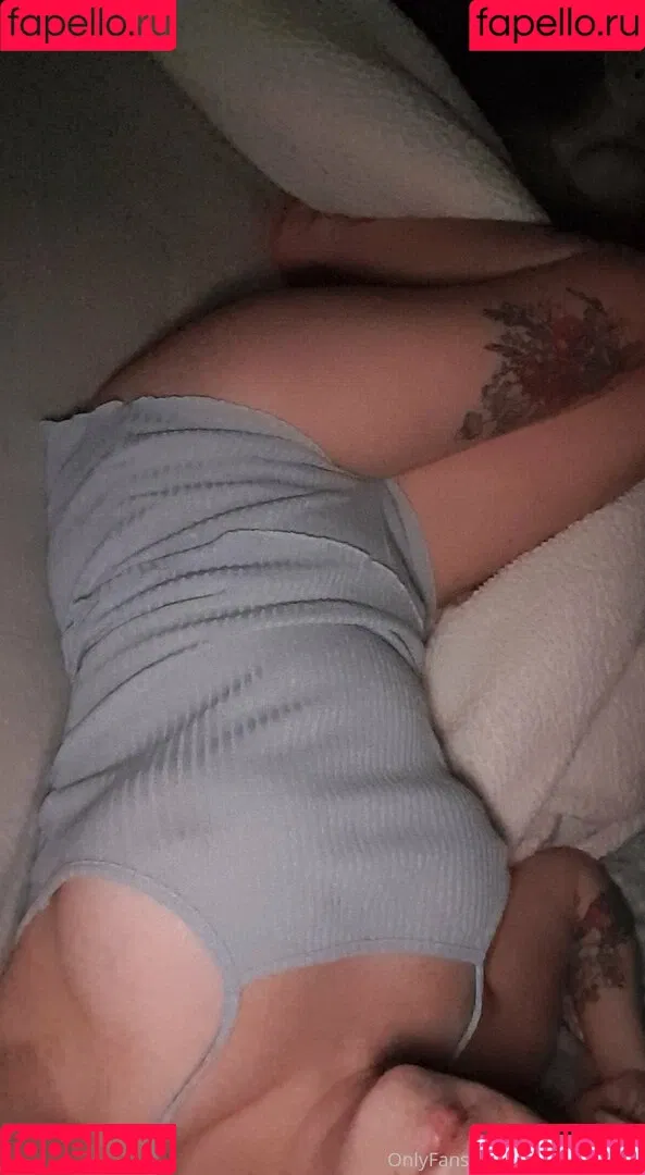 midgetgem95 Onlyfans Photo Gallery 