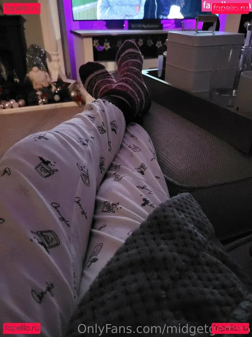 midgetgem95 Onlyfans Photo Gallery 