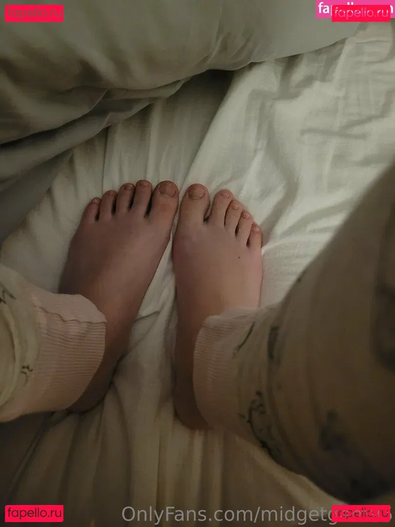 midgetgem95 Onlyfans Photo Gallery 