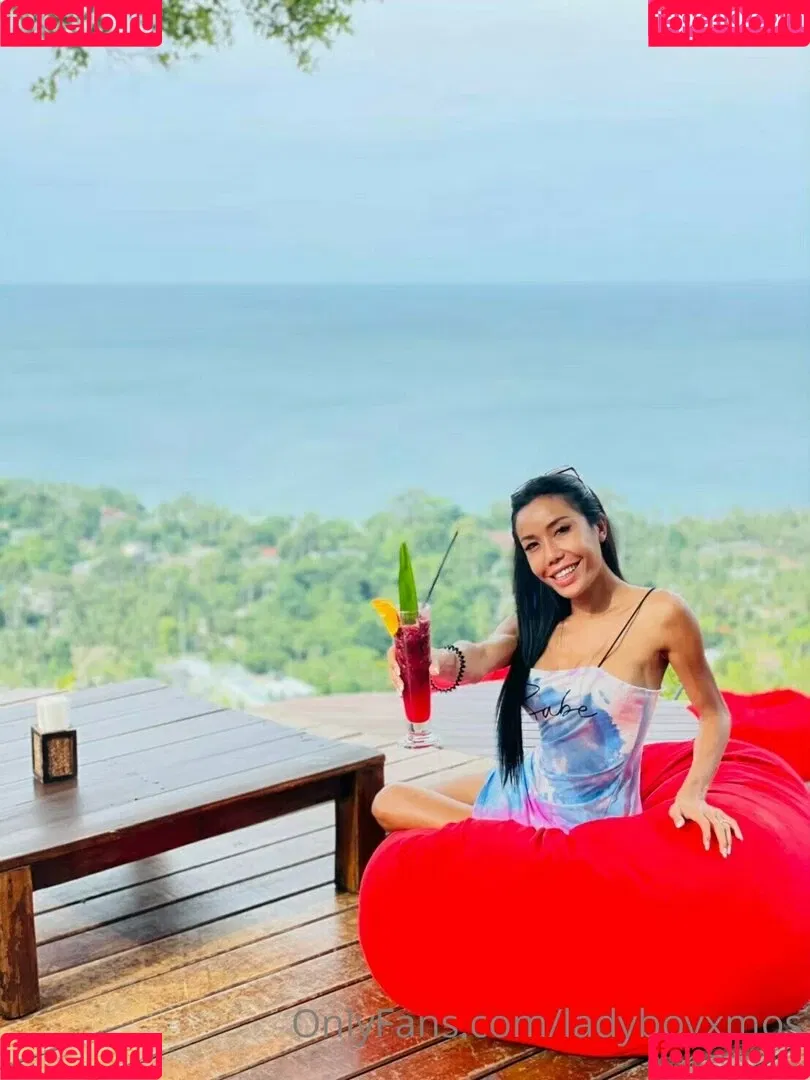 ladyboyxmos Onlyfans Photo Gallery 