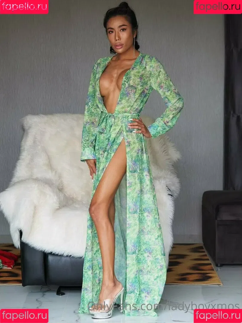 ladyboyxmos Onlyfans Photo Gallery 
