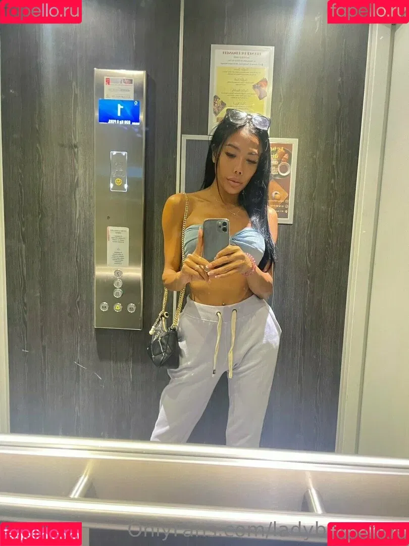 ladyboyxmos Onlyfans Photo Gallery 