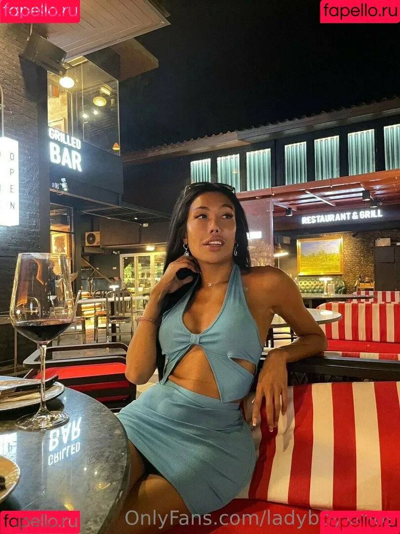 ladyboyxmos Onlyfans Photo Gallery 