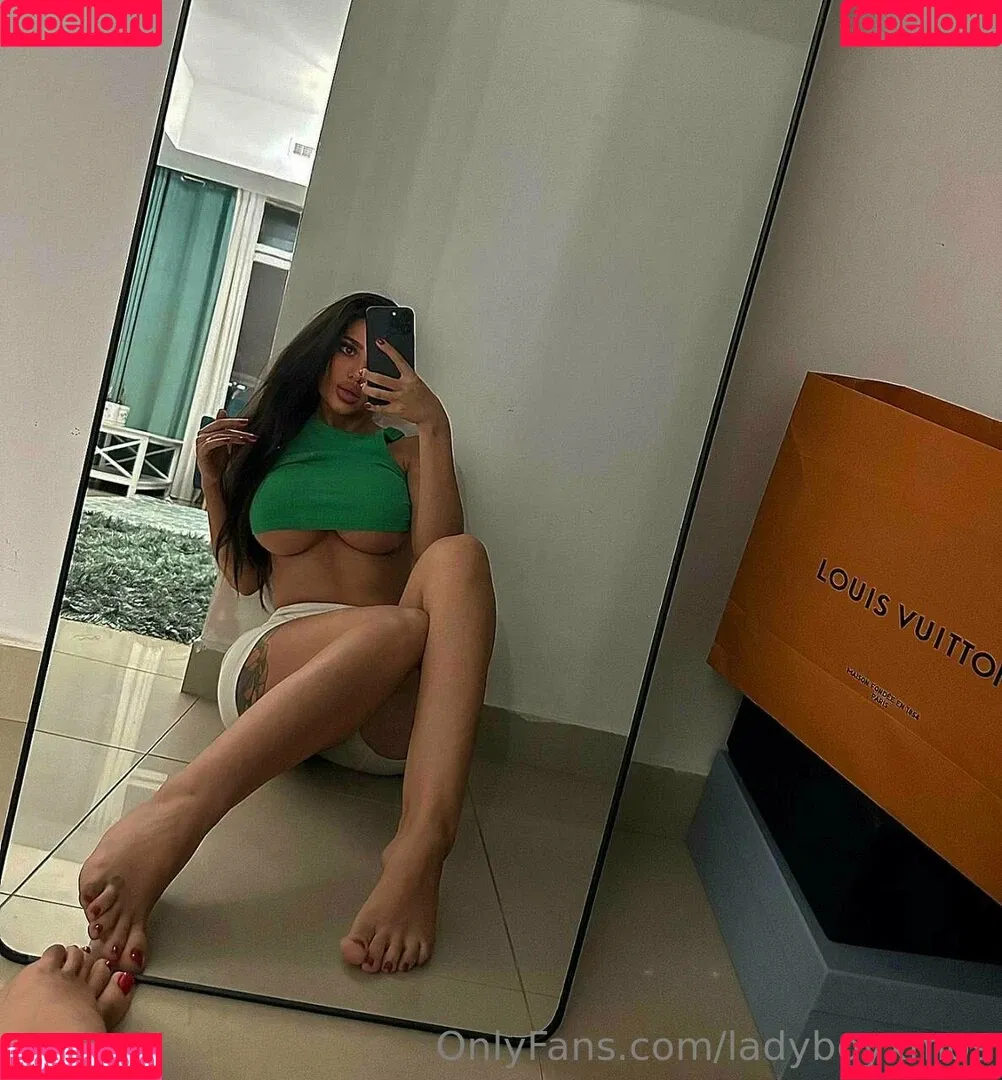 ladyboyxmos Onlyfans Photo Gallery 
