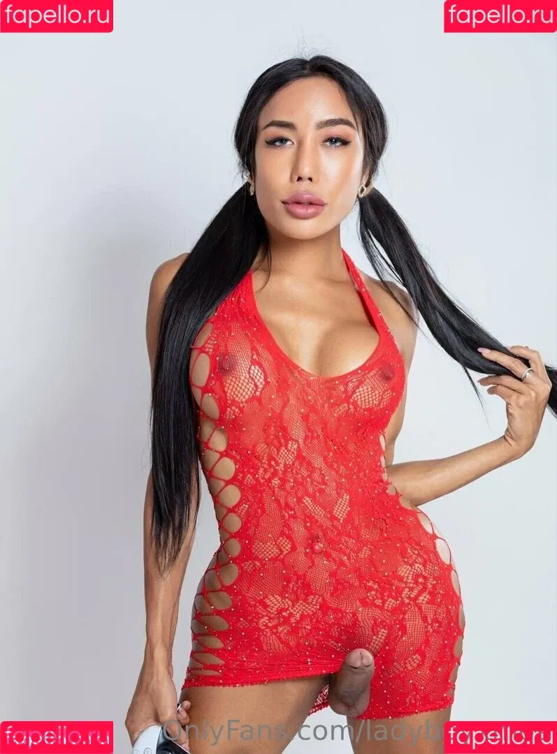 ladyboyxmos Onlyfans Photo Gallery 