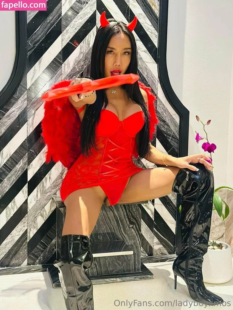 ladyboyxmos Onlyfans Photo Gallery 