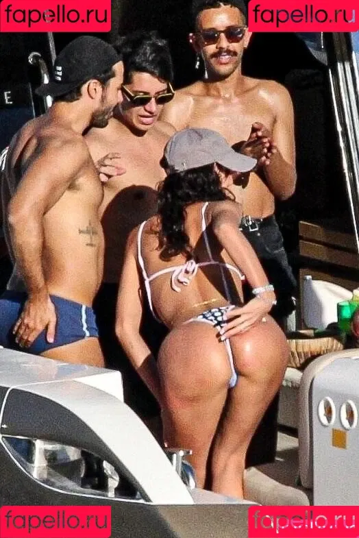 Bruna Marquezine Onlyfans Photo Gallery 