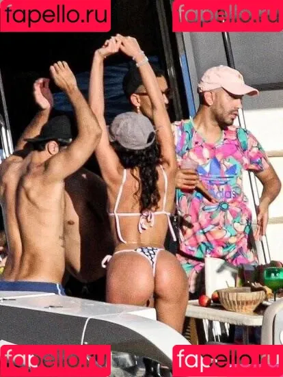 Bruna Marquezine Onlyfans Photo Gallery 