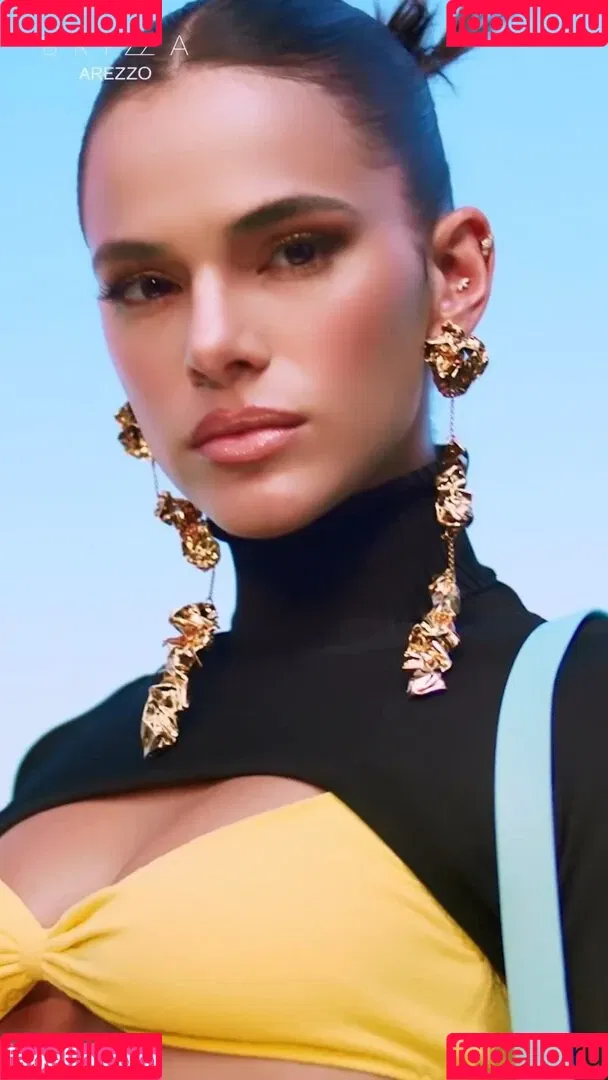 Bruna Marquezine Onlyfans Photo Gallery 
