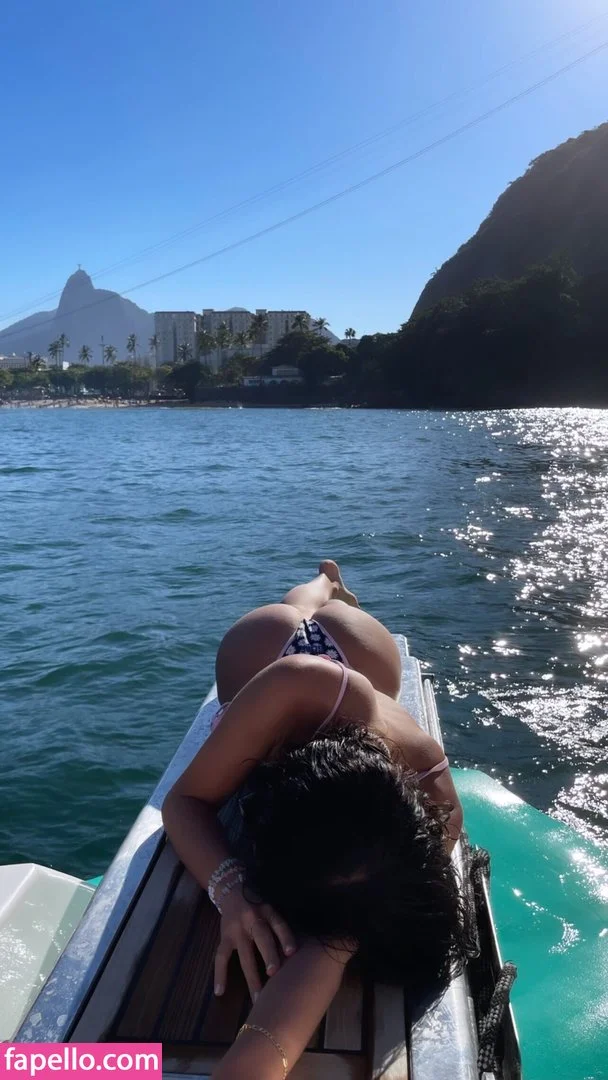 Bruna Marquezine Onlyfans Photo Gallery 