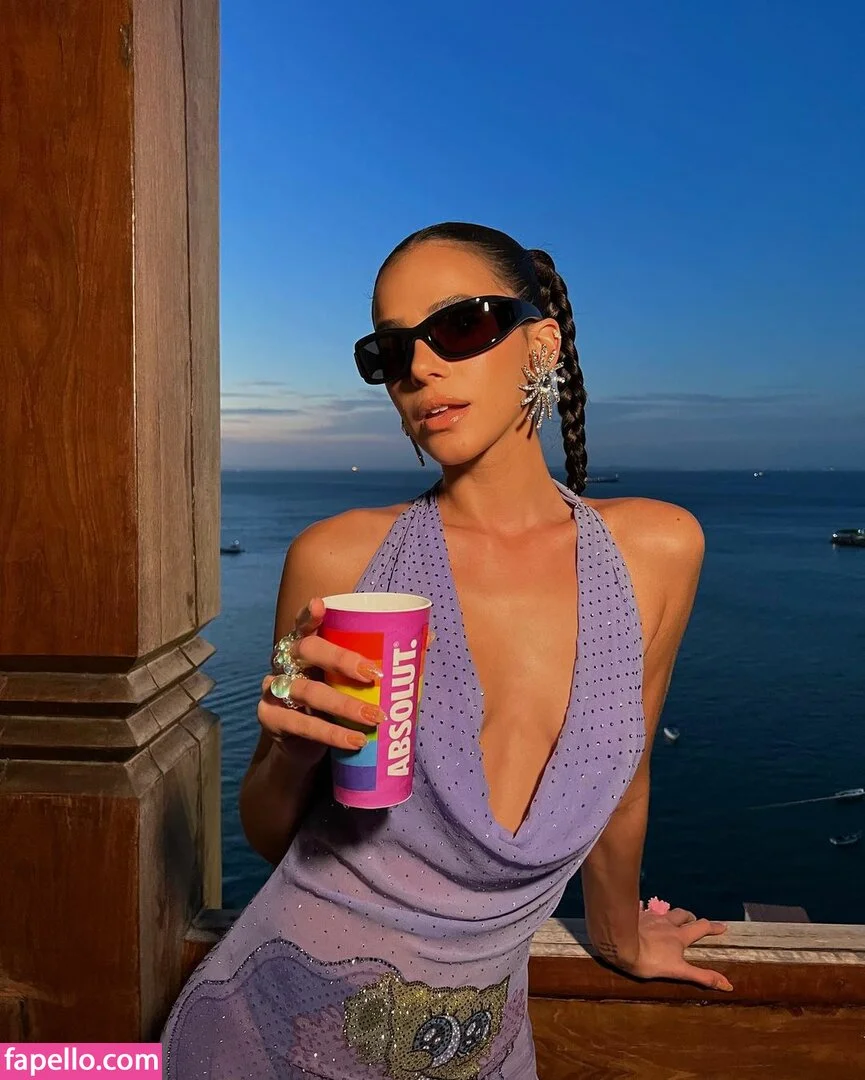 Bruna Marquezine Onlyfans Photo Gallery 