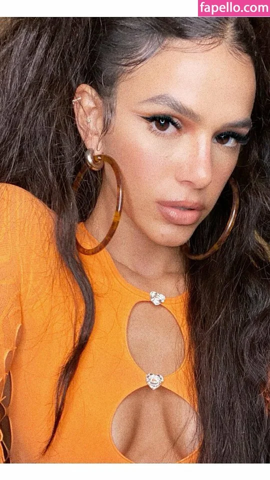 Bruna Marquezine Onlyfans Photo Gallery 