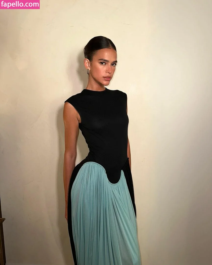 Bruna Marquezine Onlyfans Photo Gallery 