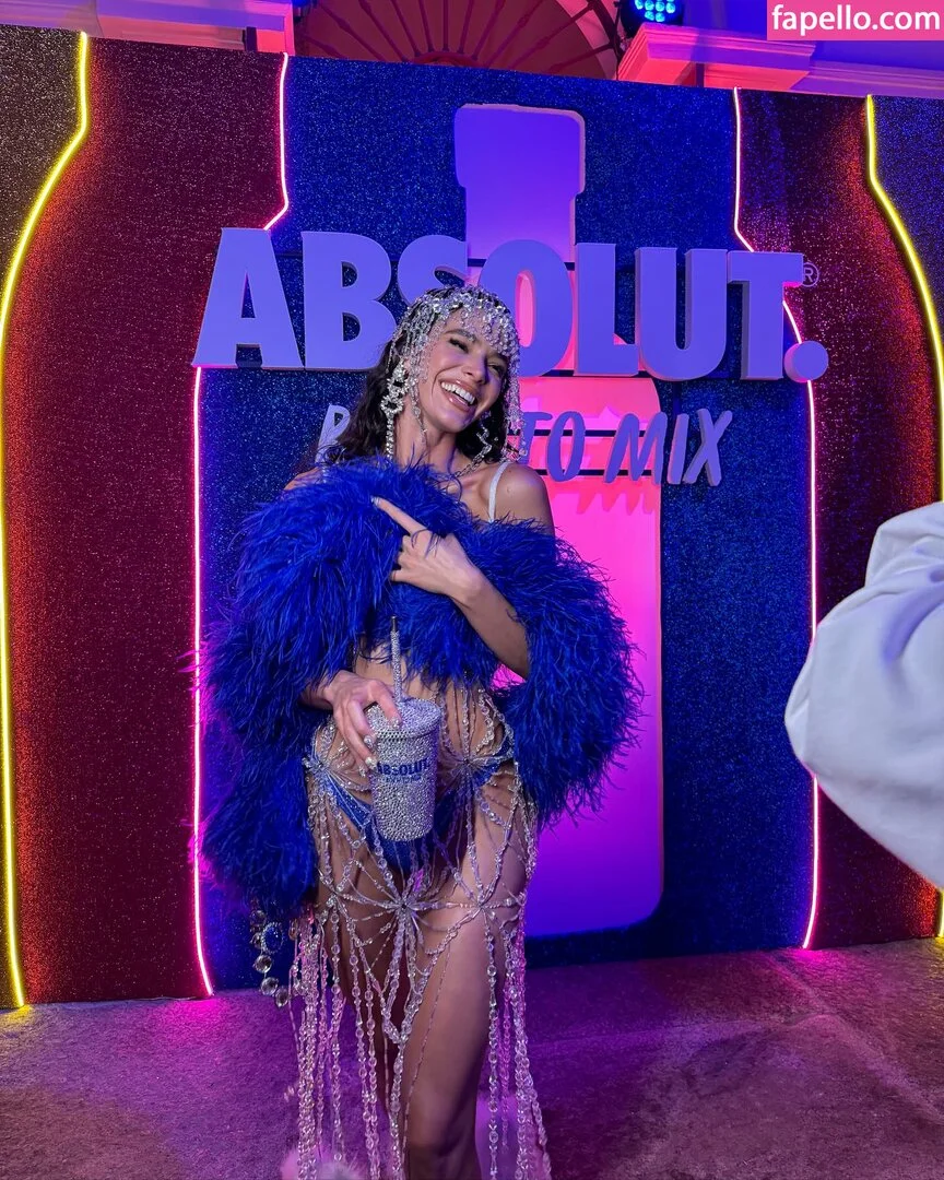 Bruna Marquezine Onlyfans Photo Gallery 
